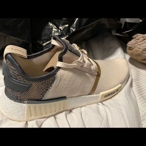 Adidas ultra boost NMD R1